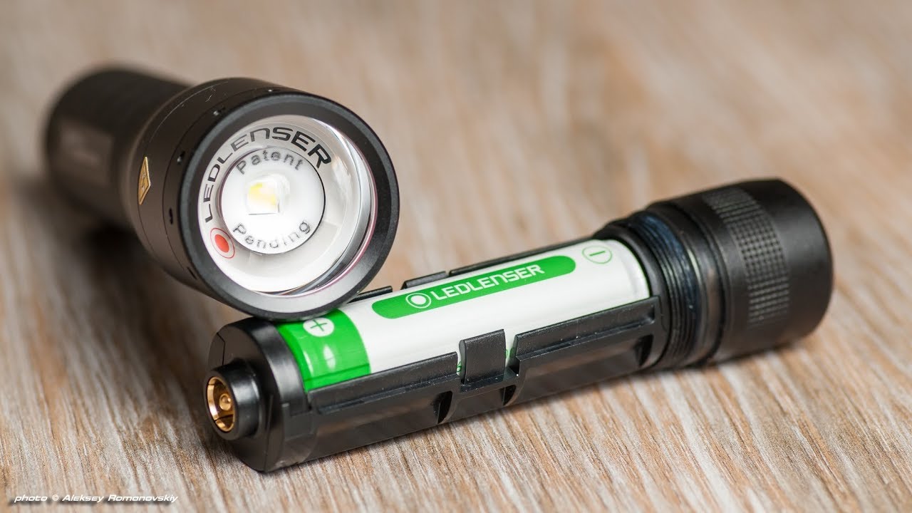 Led Lenser P7R - фонарик с зарядной док станцией