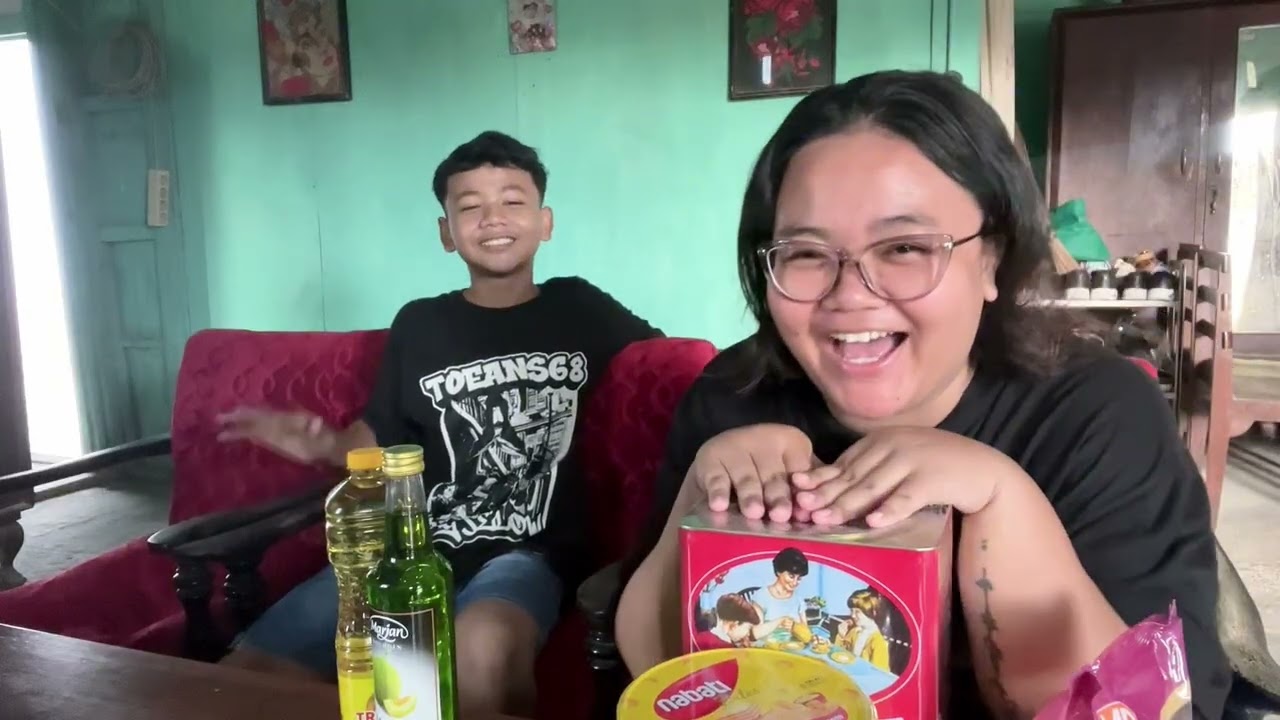 ADEK LANANG KU GAYANE GAWE KUE TERNYATA YO PODO MBAK E GAGAL 😂🤣 UNBOKSING PARSEL DARI MBAK ENDAH🥰