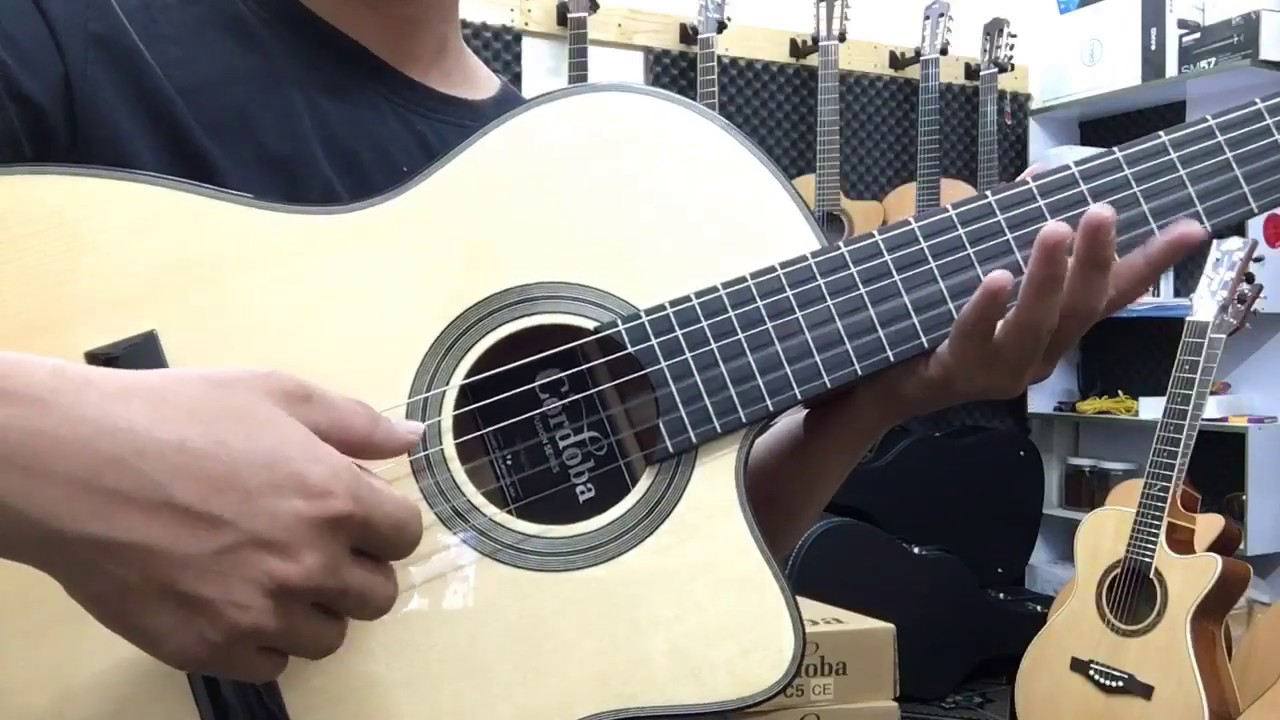 TRÊN TAY GUITAR CORDOBA FUSION 14 MAPLE