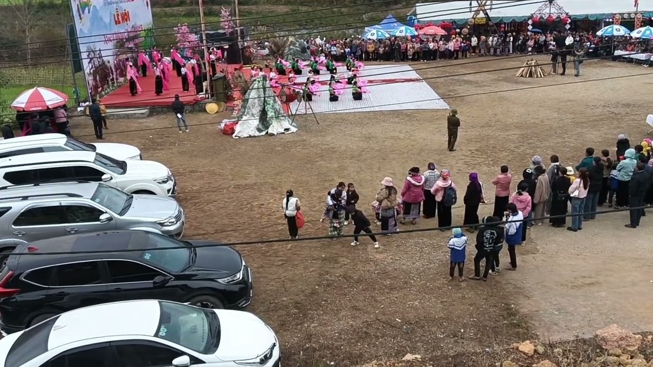 khai xuân lễ hội xòe trương bản nà can