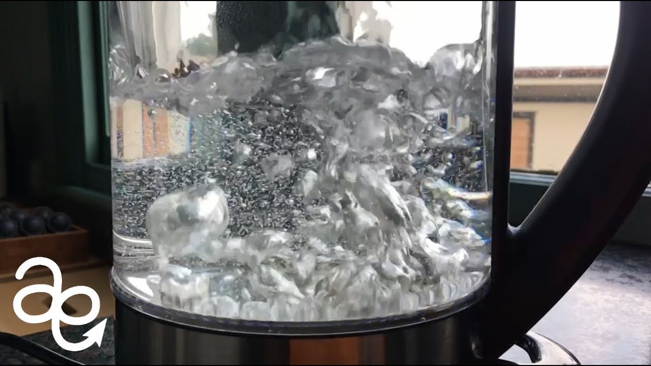 Why is a boiling kettle so noisy?