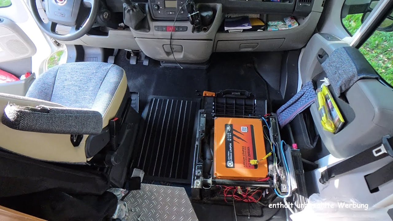 So können wir nicht weiter fahren ... Wir müssen unsere Aufbaubatterien wechseln