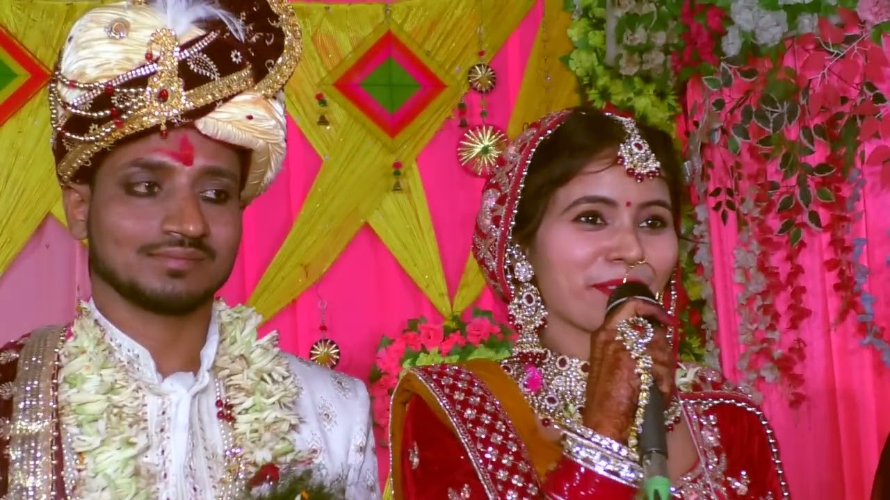 Kahe tose sajana ye tohari sajana.Dulhan ne gaayi apne dulha ke liye song.singer ranjana pandit