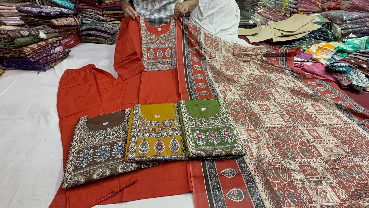Chickpet Wholesale Kurtis, Kurti Sets, Plus Size Kurtis & Feeding Kurtis. Single piece courier avail