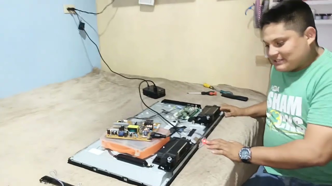 Como reparar una Pantalla LG de 32 pulgadas no enciende cambio de fuente