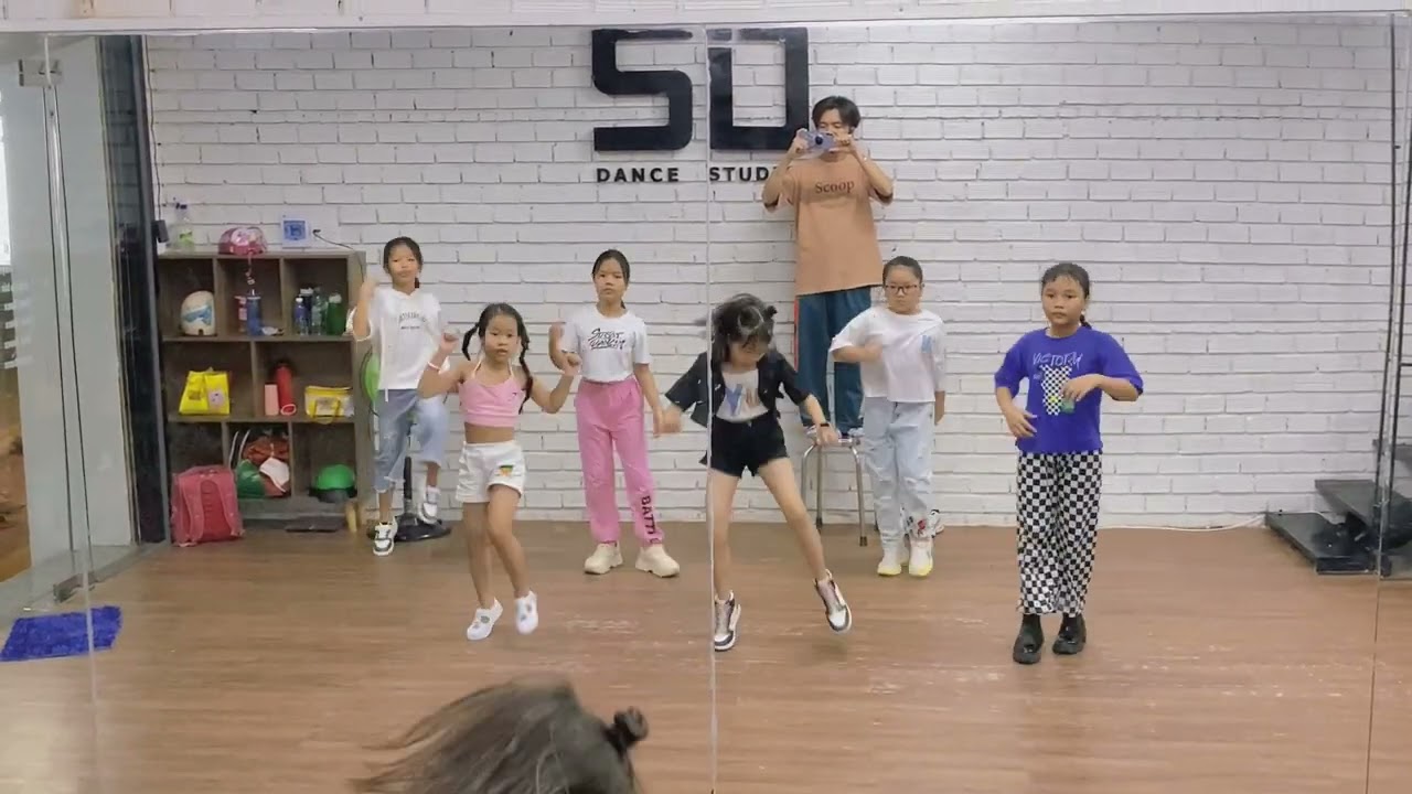Trạng T&iacute; _ 365 band | Kid Dance Class | SID Dance Studio