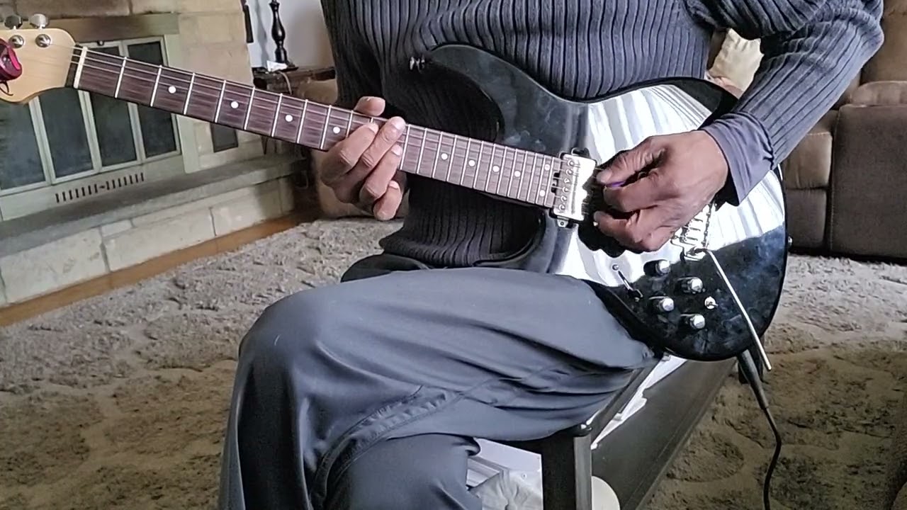 Boss Erus GS-1synth guitar (Checking out some synth siunds)
