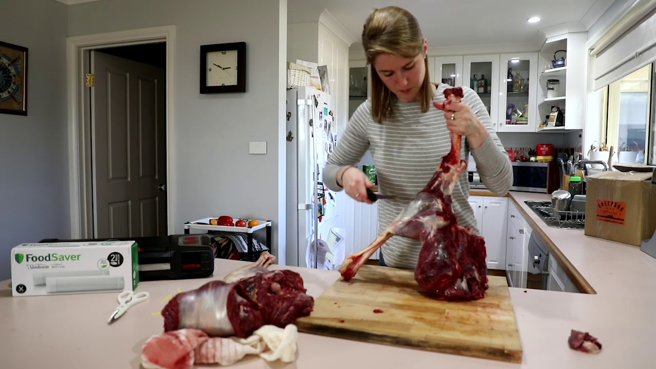 Как отделить кости от ноги кенгуру