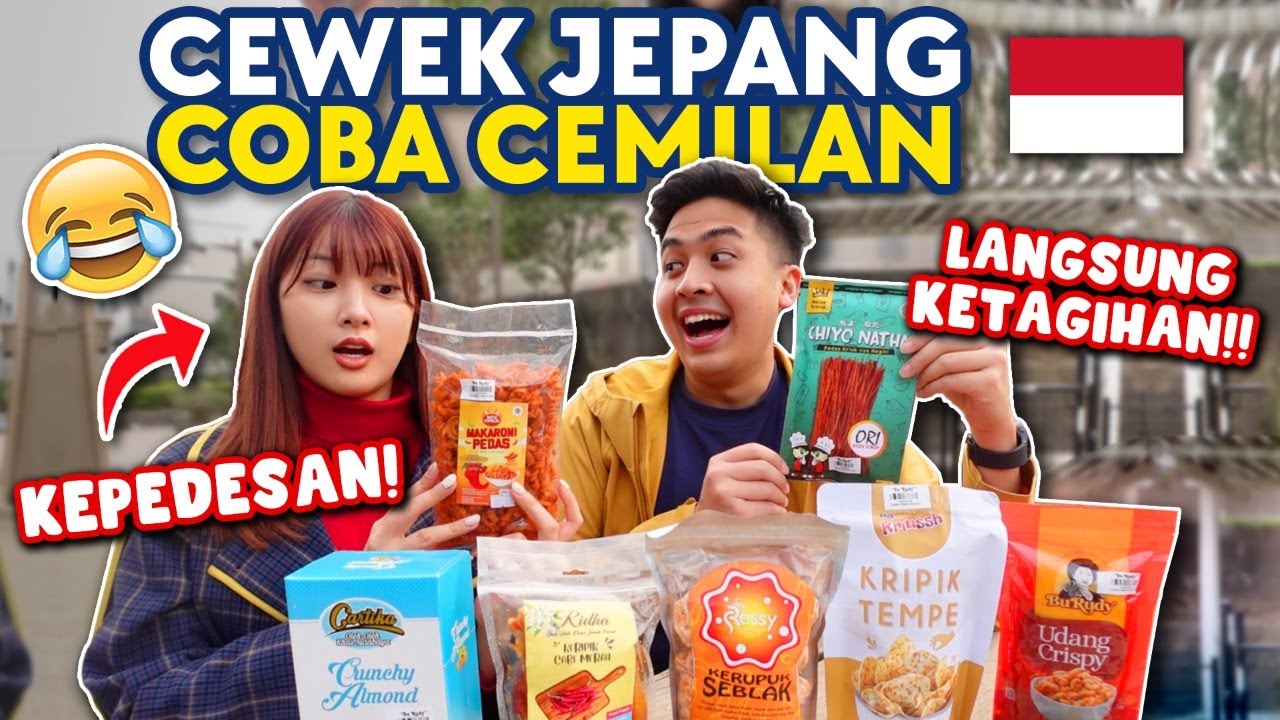 REAKSI HITOMI COBA SNACK OLEH2 DARI INDONESIA!! LANGSUNG KETAGIHAN!?