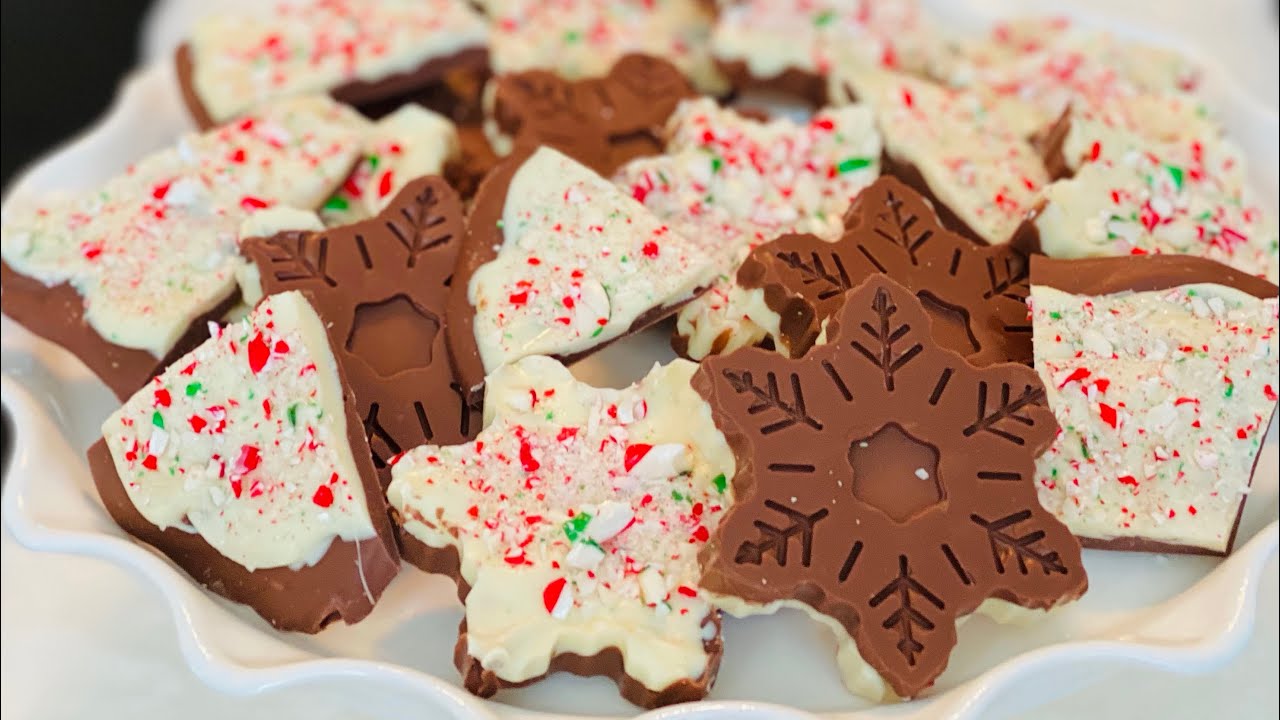 Homemade Peppermint Bark ~ Christmas Candy ~ Holiday Treats ~ Christmas Gifting
