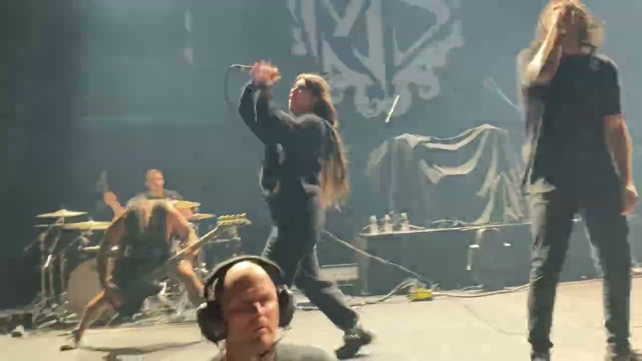 Make Them Suffer Contraband Live with Courtney Laplante from Spiritbox