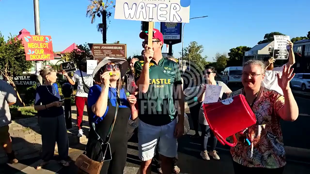 Melville residents protest over persistent water issues