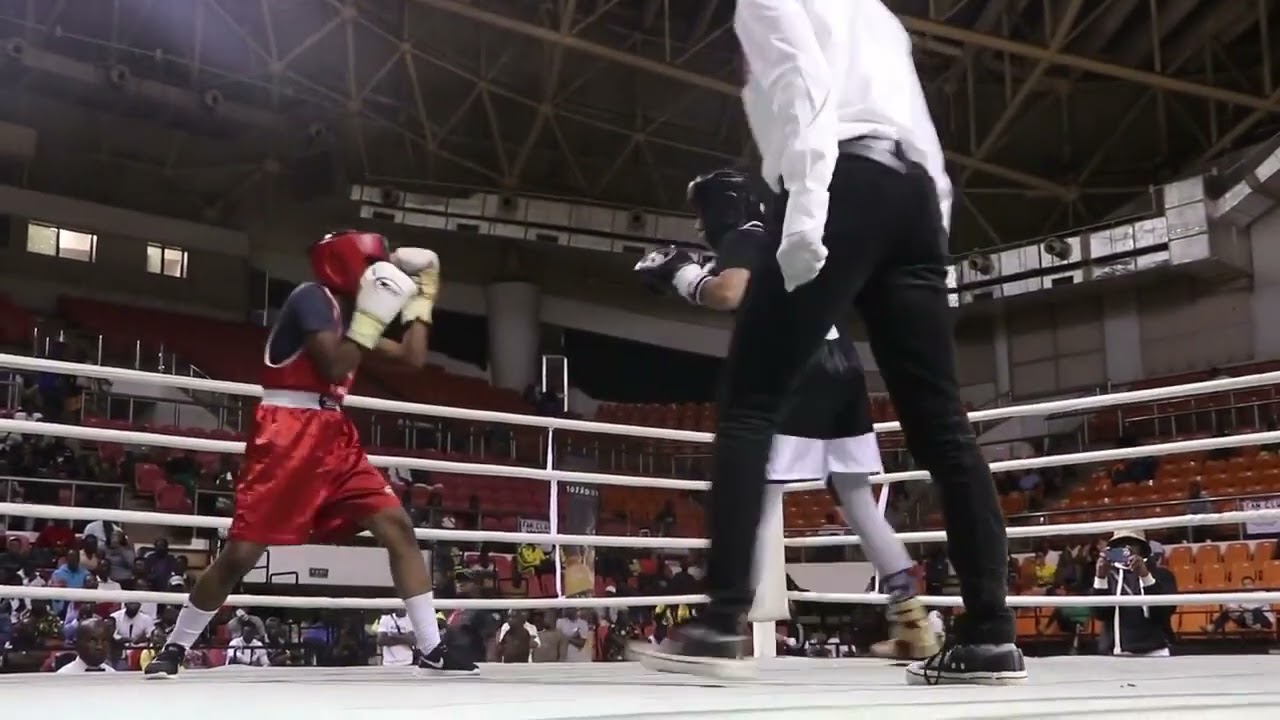 CHAMPIONNAT INTERNATIONAL DE BOXE WBF _ PALAIS POLYVALENT DES SPORTS DE YAOUNDE - 23 Décembre 2022