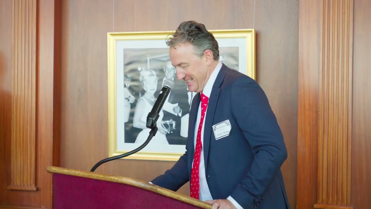 Polaris founder Ben Pinnington welcomes guests to Chicago Propeller Club
