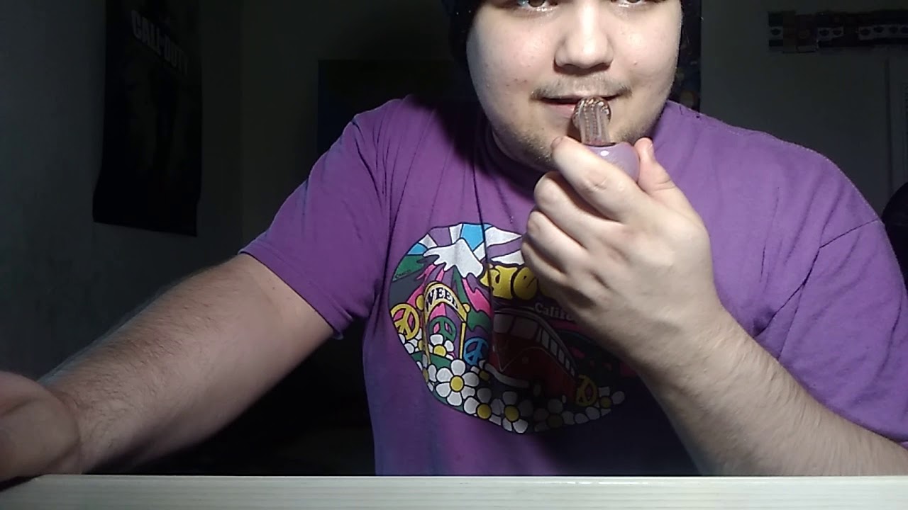 How to Smoke Weed out of a Glass Pipe!