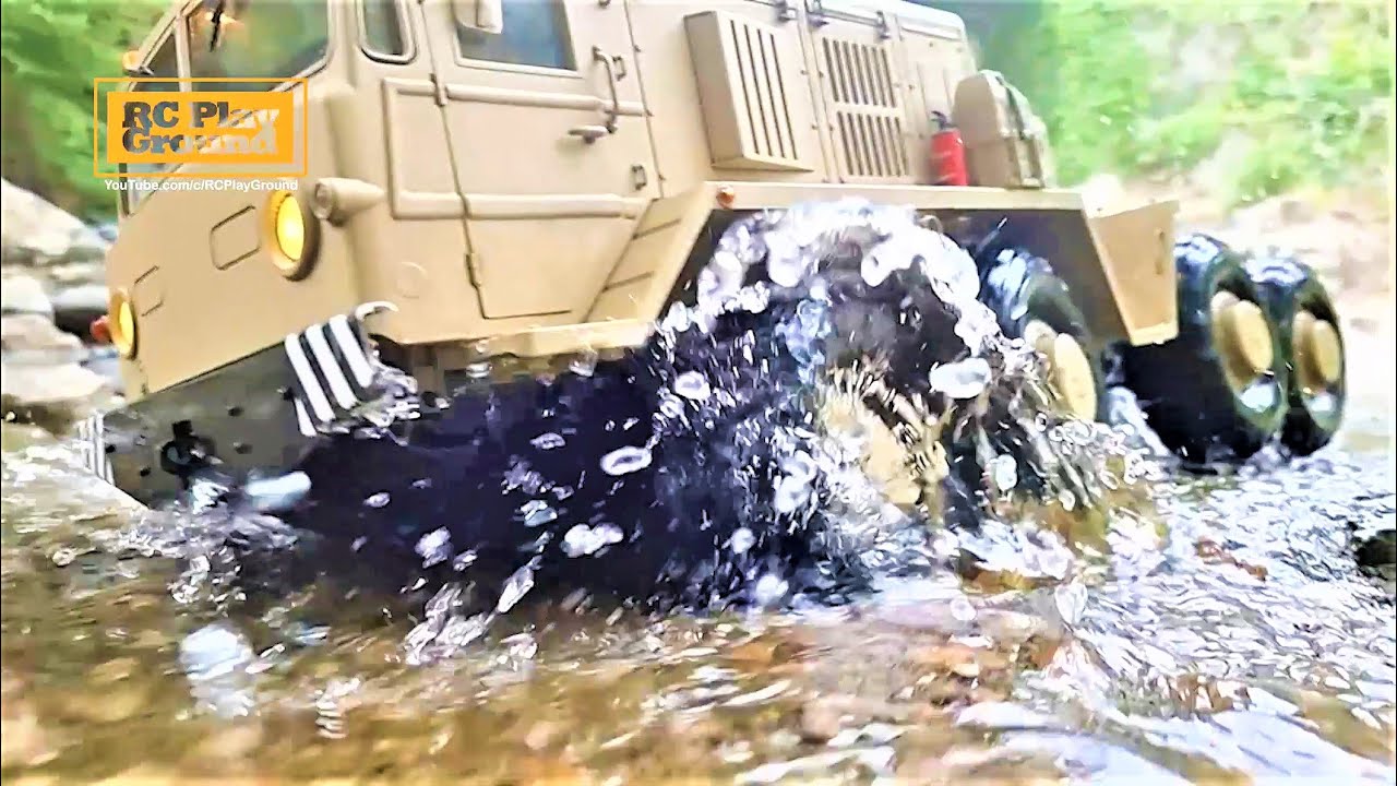 CrossRC BC8 Mammoth 8x8 Truck Off-Road Action