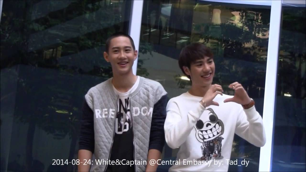 2014-08-24: White&Captain @Central Embassy พูดคุยสุดท้าย ขี่หลังกัน (5)