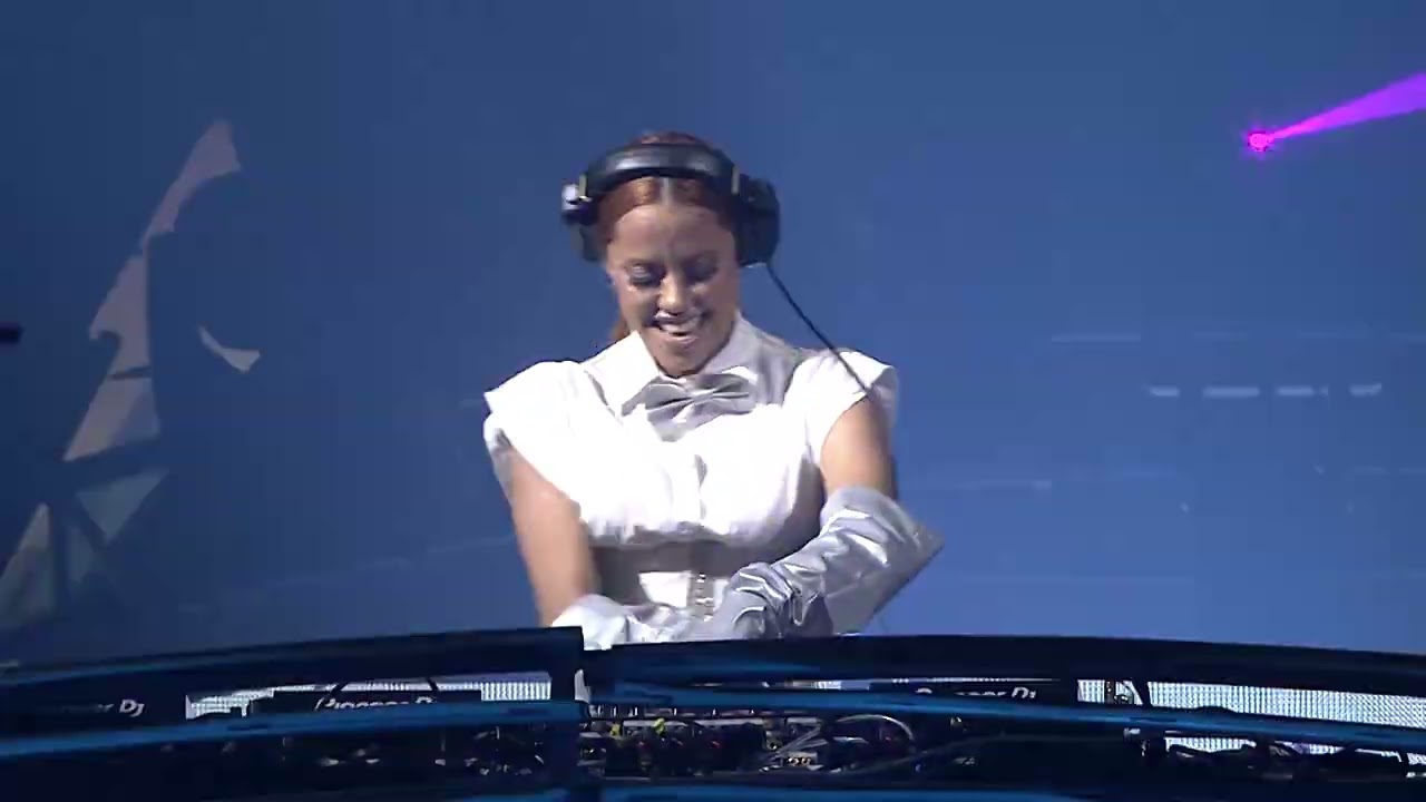 Anne Louise Live | White Party Bangkok Presents First Contact 2024