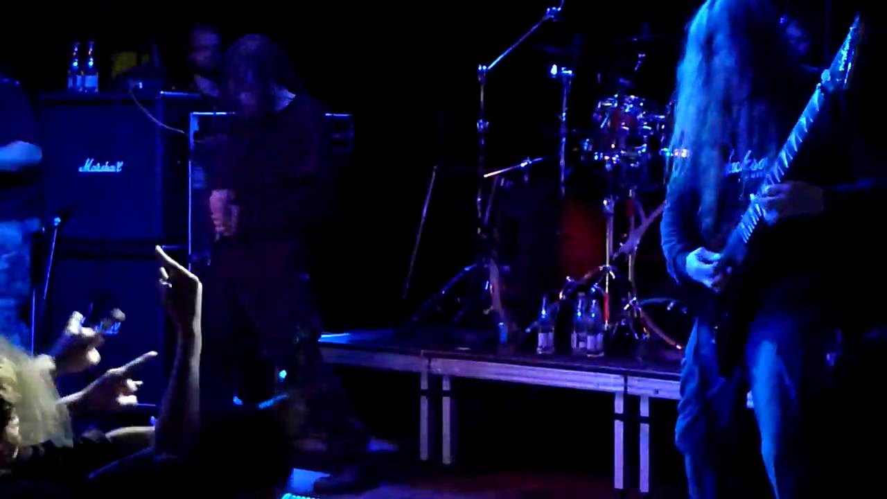 Six Feet Under - TNT (Live @ Train, Århus)