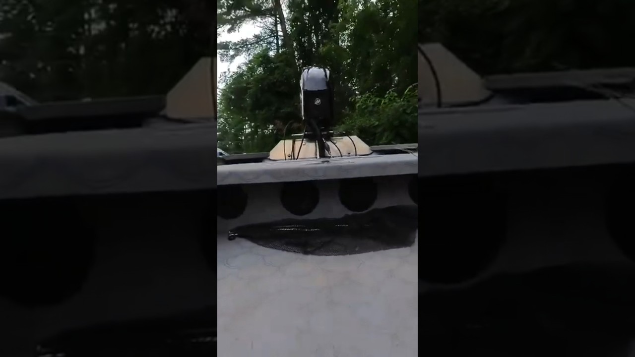 What is the best radio for a boat? #jonboat #fishing #jonboattobassboat #bassfishing