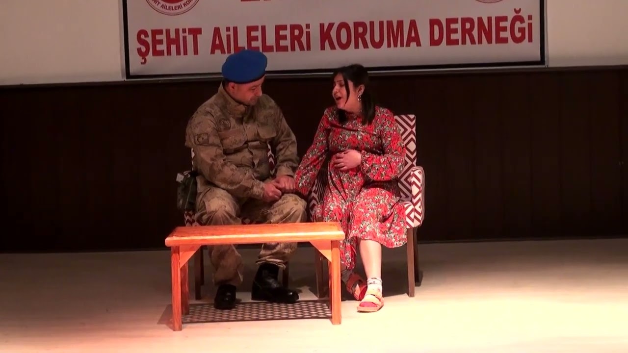 Şehit aileleri tarafından tiyatro gösterisi düzenlendi