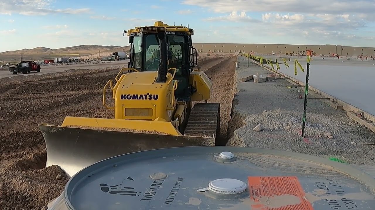 Tilt up cut backs  Komatsu D71