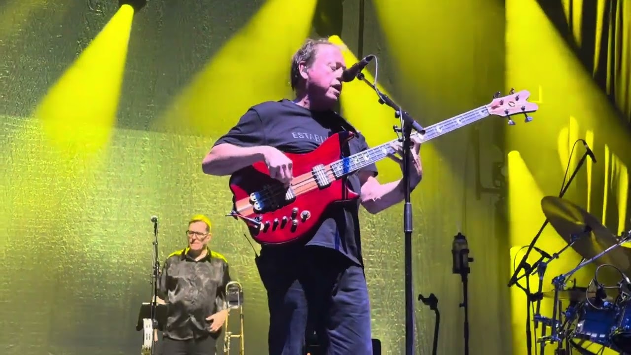 Level 42 - Eyes Waterfalling live at Glasgow 19th September 2025