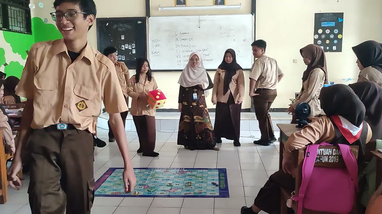 KESERUAN BERSAMA ANAK KELAS X.8 