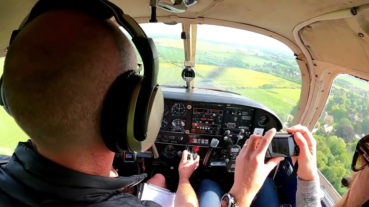 Touch and go at Oxford (EGTK) in a PA28