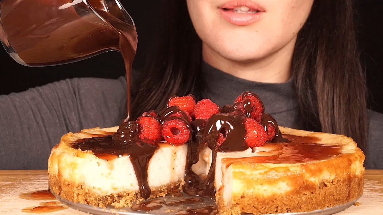 ASMR: New York-Style Vegan Cheesecake With Chocolate & Berry Sauce (Mostly No Talking)