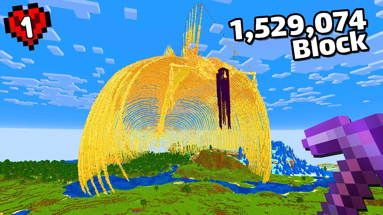 I Built Eren's FOUNDING TITAN in Minecraft Hardcore