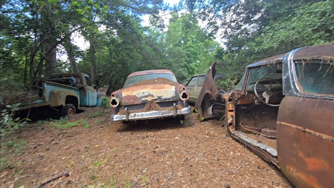 200 Classic cars near Crockett, Tx