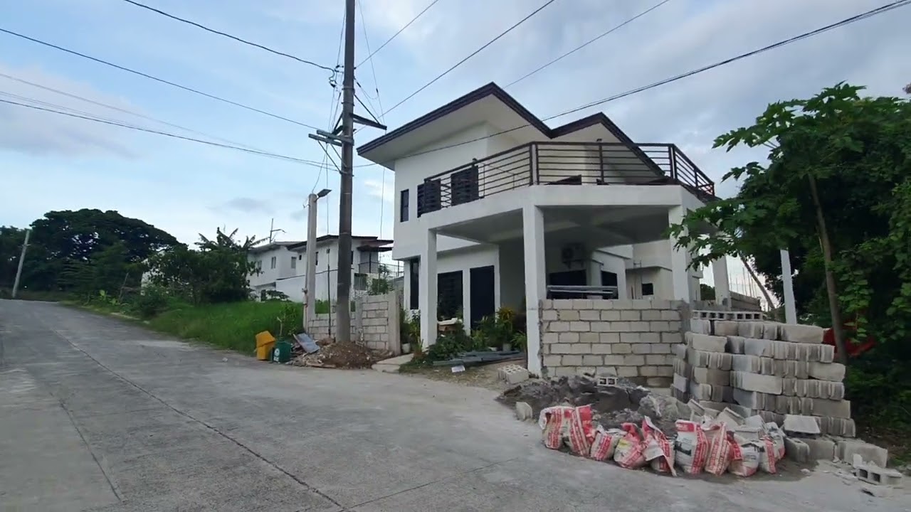 100SQM,80SQM Lot For Sale in EASTRIDGE GOLF VILLAS.Near Thunderbird Resort& Casino. Overlooking Golf