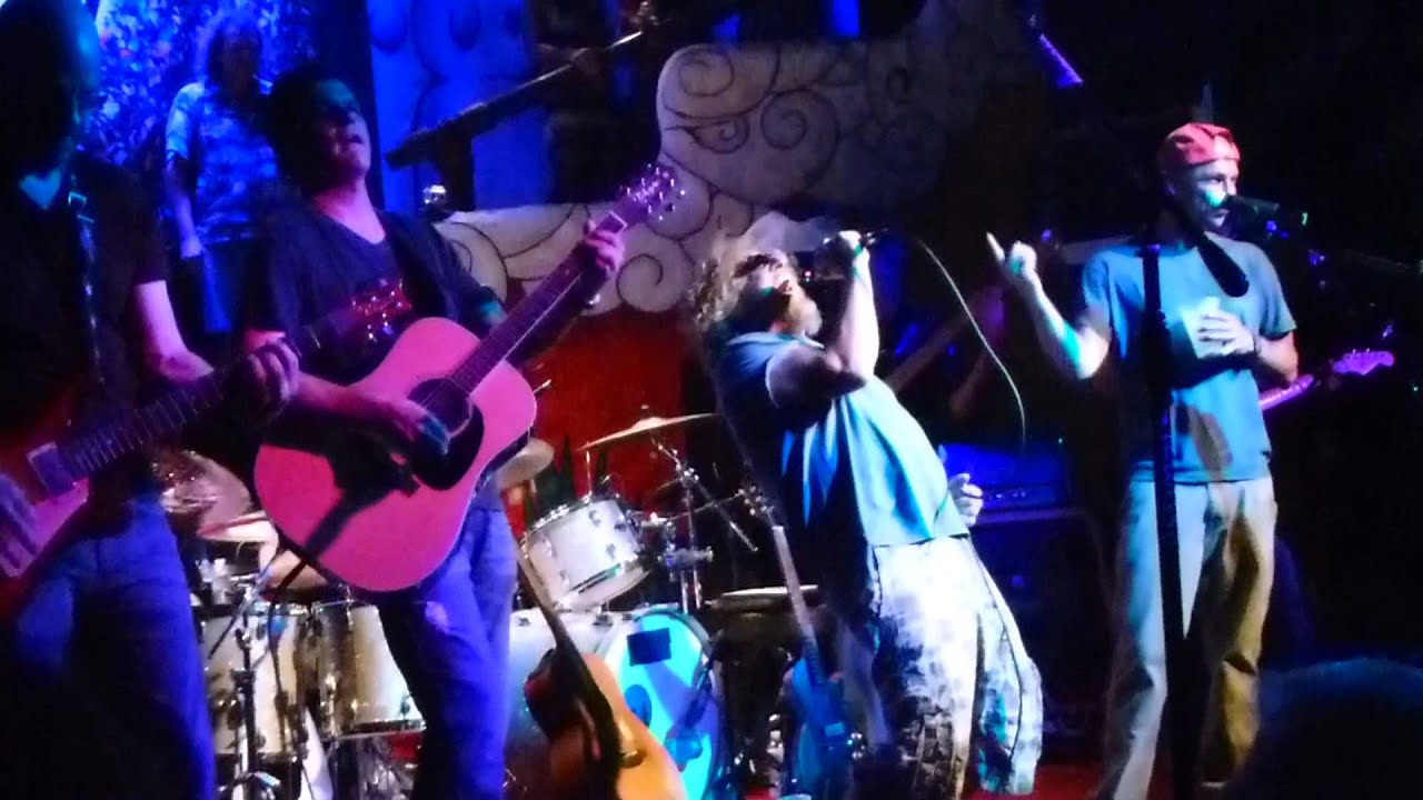 Kenny Chesney (Eagles Fly) With Sammy Hagar