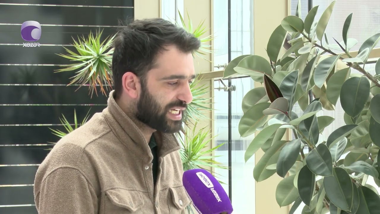 Bakıda taksi sürücüsünün idarə etdiyi avtomobil yolda qazılmış çuxura düşərək zərər görüb