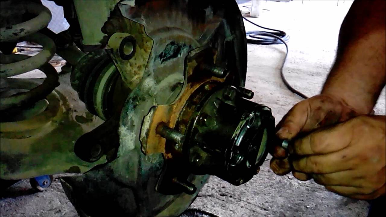 COMO SE CAMBIA EL ROLL DE BOCINA DELANTERO EN UN SUZUKI SIDEKICK
