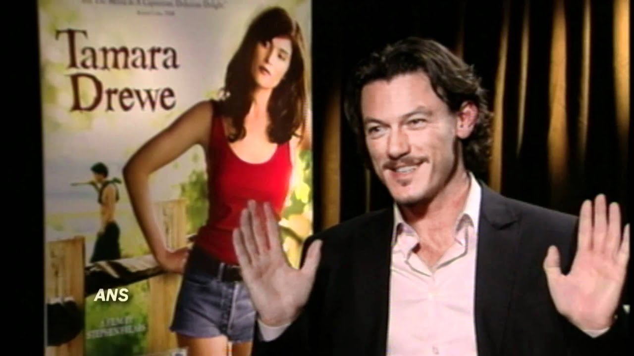 LUKE EVANS ANS TAMARA DREWE & MUSKETEERS