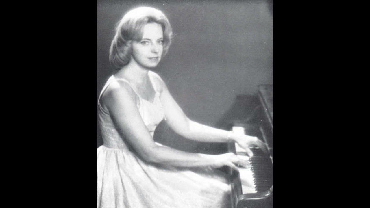 Agnelle Bundervoët plays Debussy Images Livre I