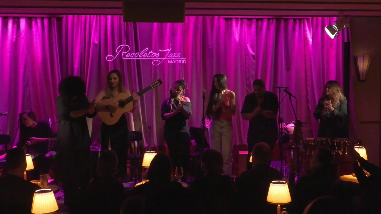 MERCEDES LUJAN con Solea Gatica, Jessica Estevez, Cary Rosa, Madeline Espinosa y Noelia Heredia.