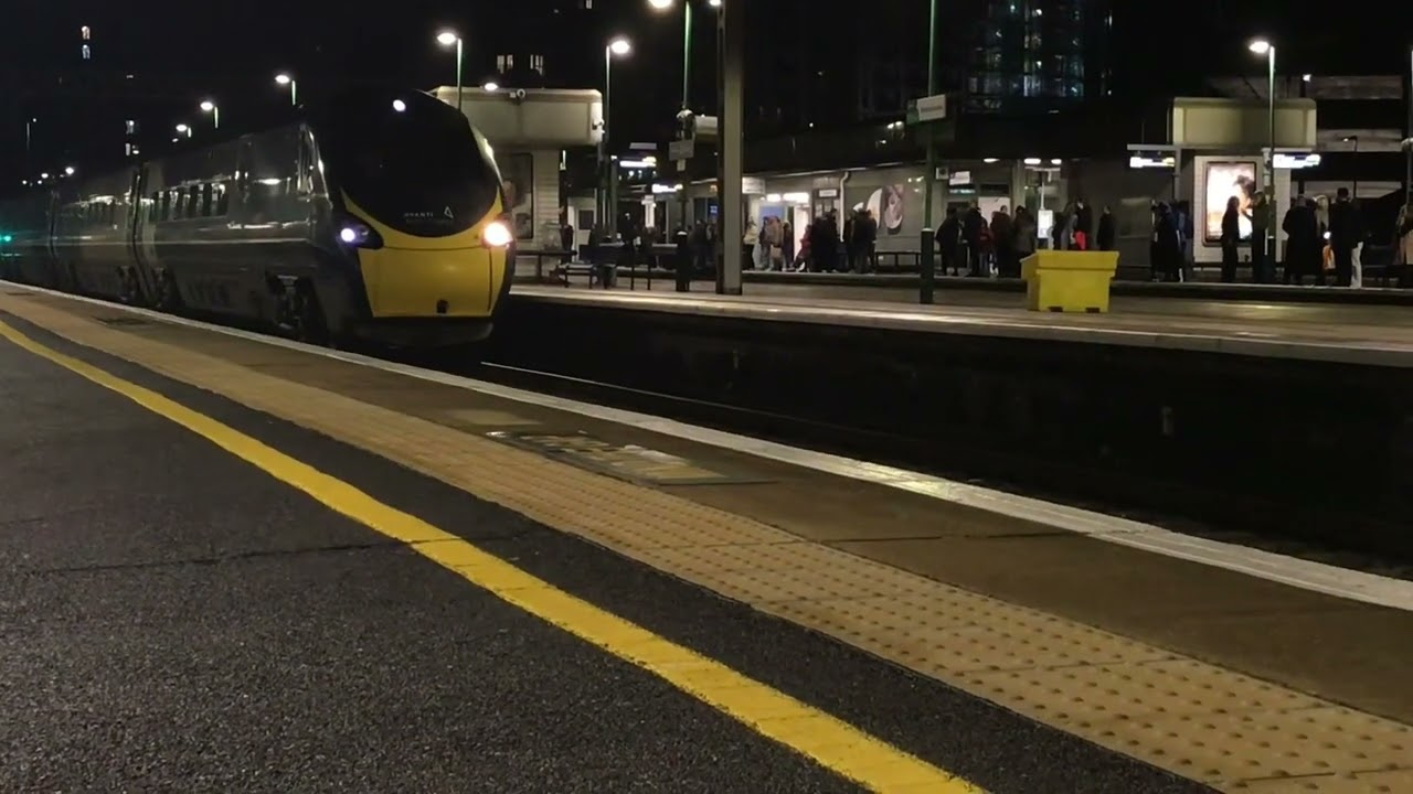 Trains at Watford Junction West Coast Mainline short Night video
