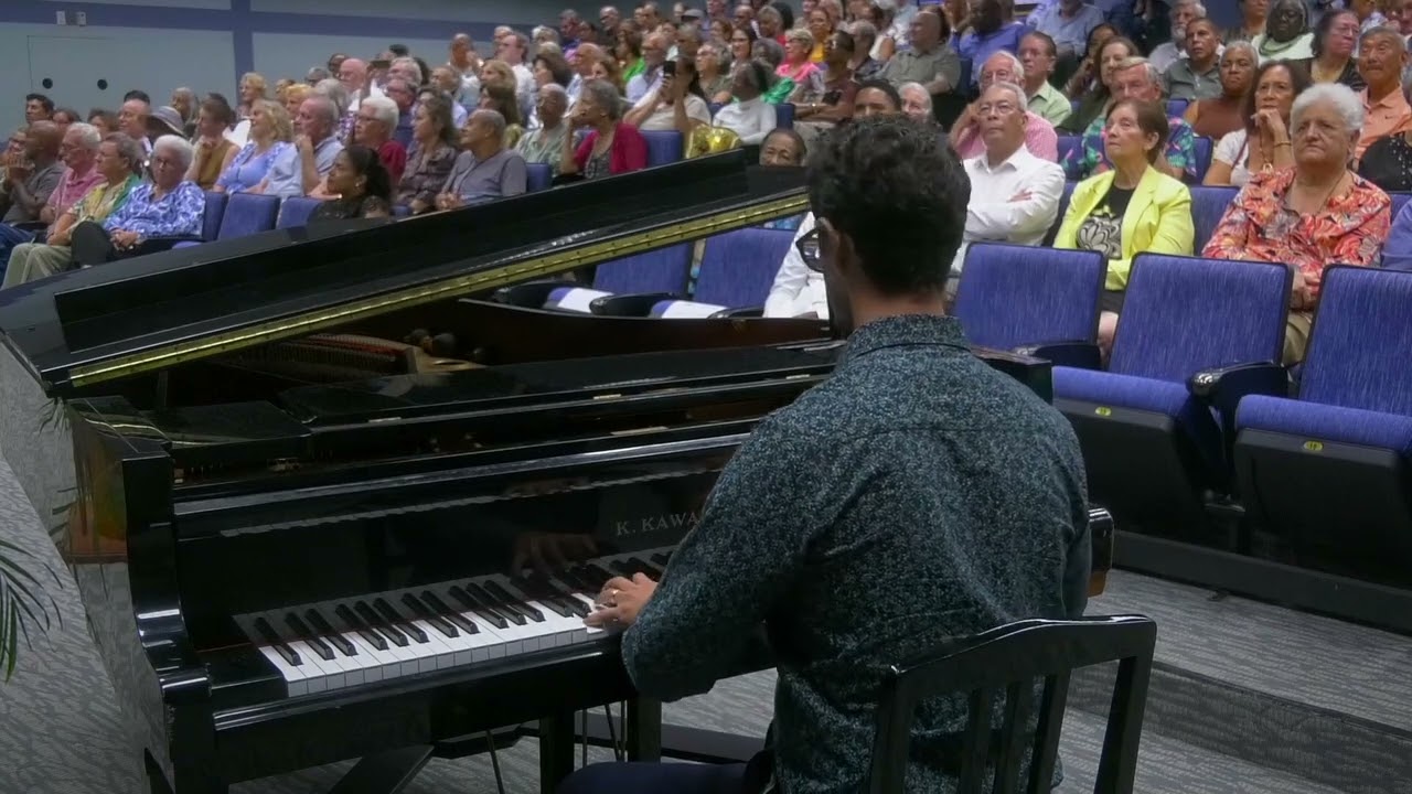 Jaïr Konter plays the Curaçao waltz 