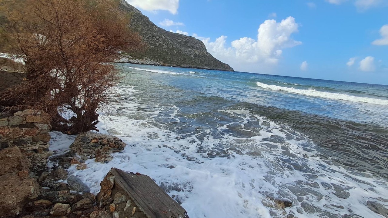 Σοβαρές ζημιές στην παραλία Καντουνιού από την 
