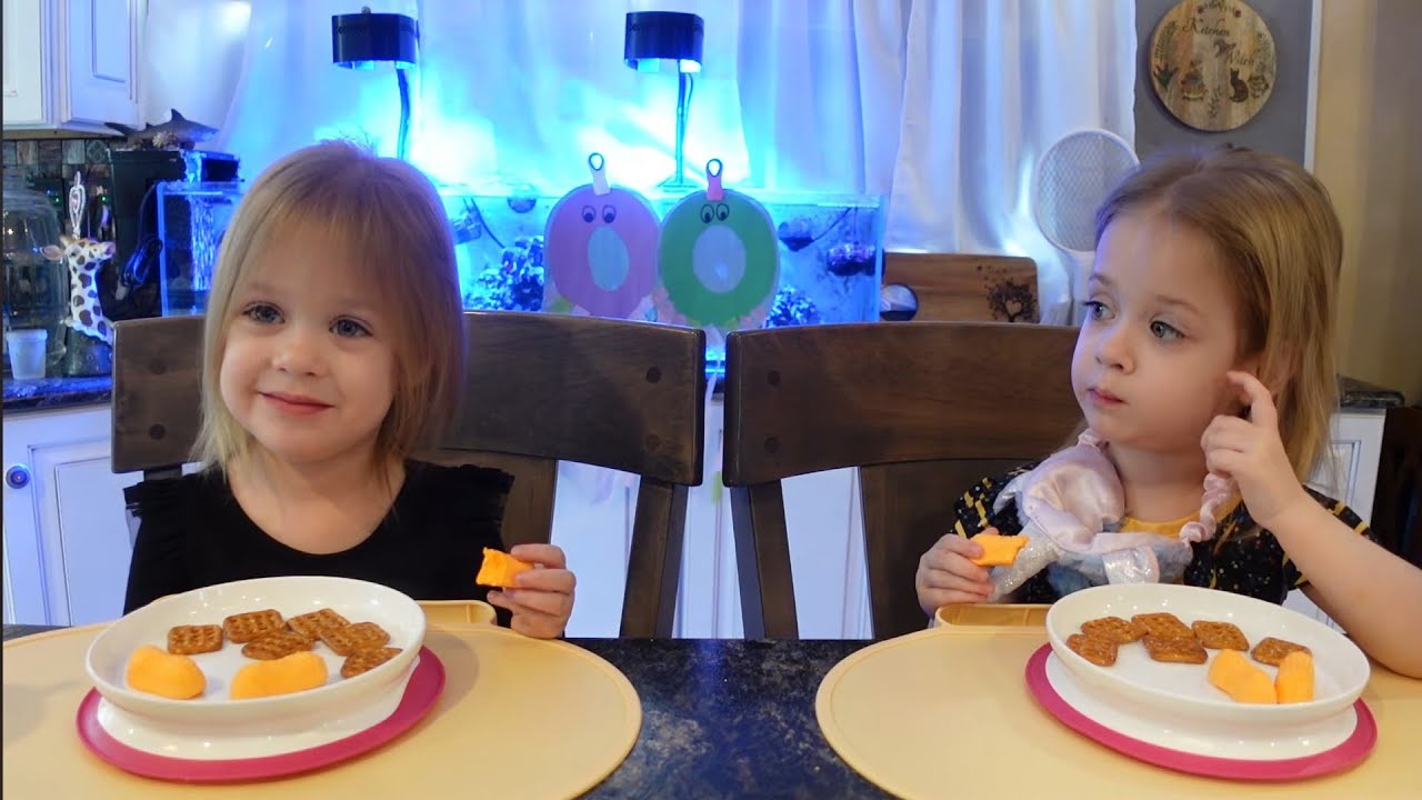 Twins try circus peanuts