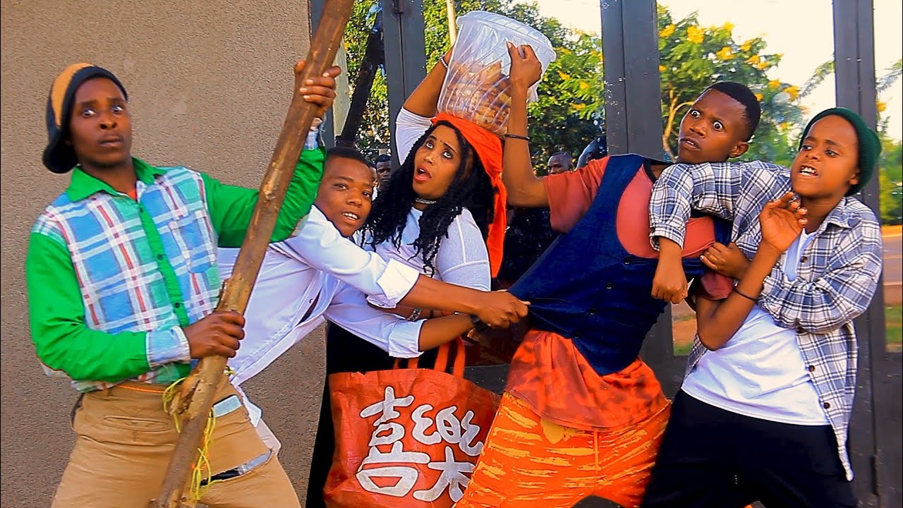 Gasikiri:Azize isambusa imwe#comedy#duet#ikirezi tv#funny#mie irene#funnycomedy
