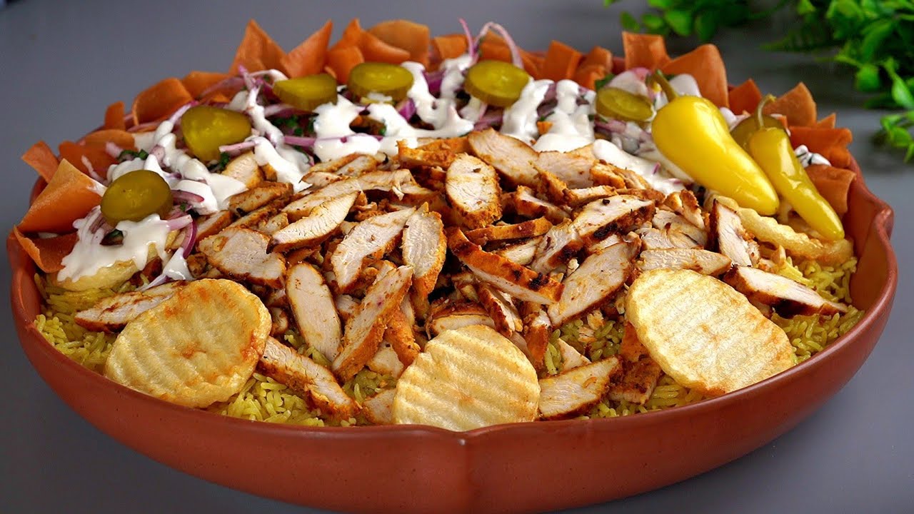 لازم تعجبهم🔥اسهل وألذ طريقة للشاورما 🥣🍣 وعملت منها فتة شاورما ملكية