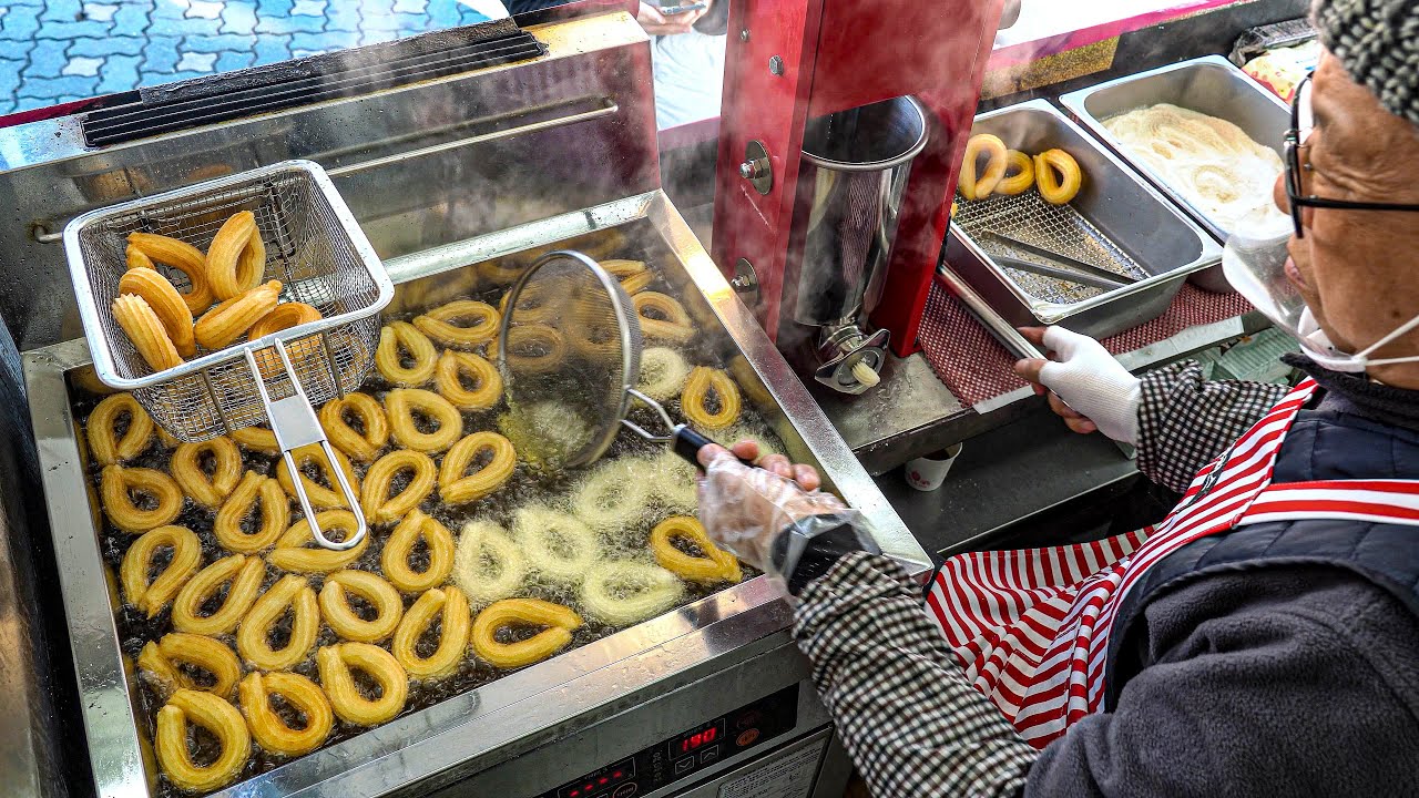 Бывший шеф-повар с 40-летним опытом, дедушка Churros грузовик. Уличная еда в Кореи