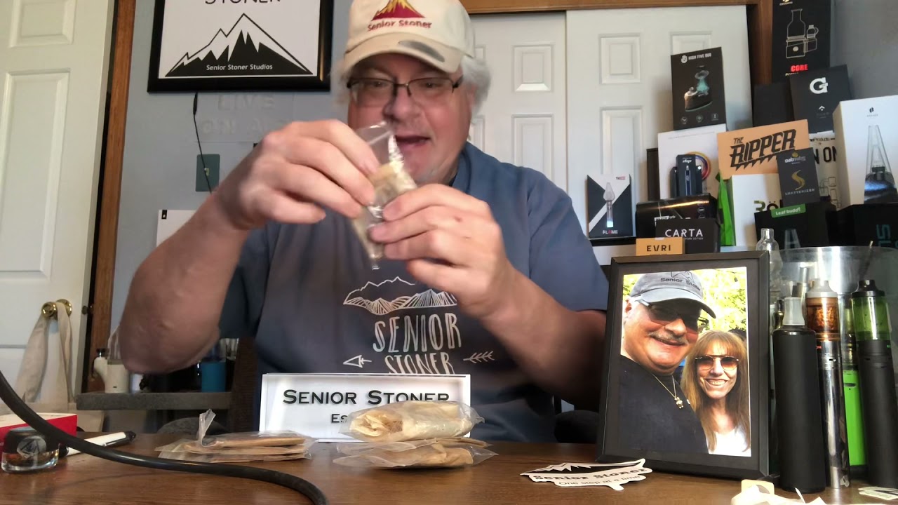 HUNI BADGER WITH BUBBLER DAB SLAPS WITH A QUARTER OUNCE DAB SLAB DAB SESSION WITH TRANSLUCENT SLAB!