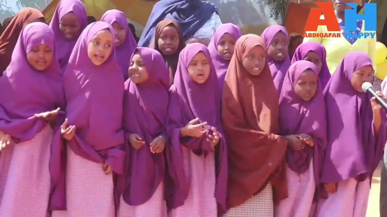 bandhigga Ardayda mandera junior integrated academy.