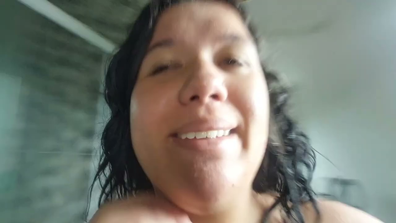 A PINGADEIRA NO MEU QUARTO VIROU UMA CACHOEIRA! 💧😱