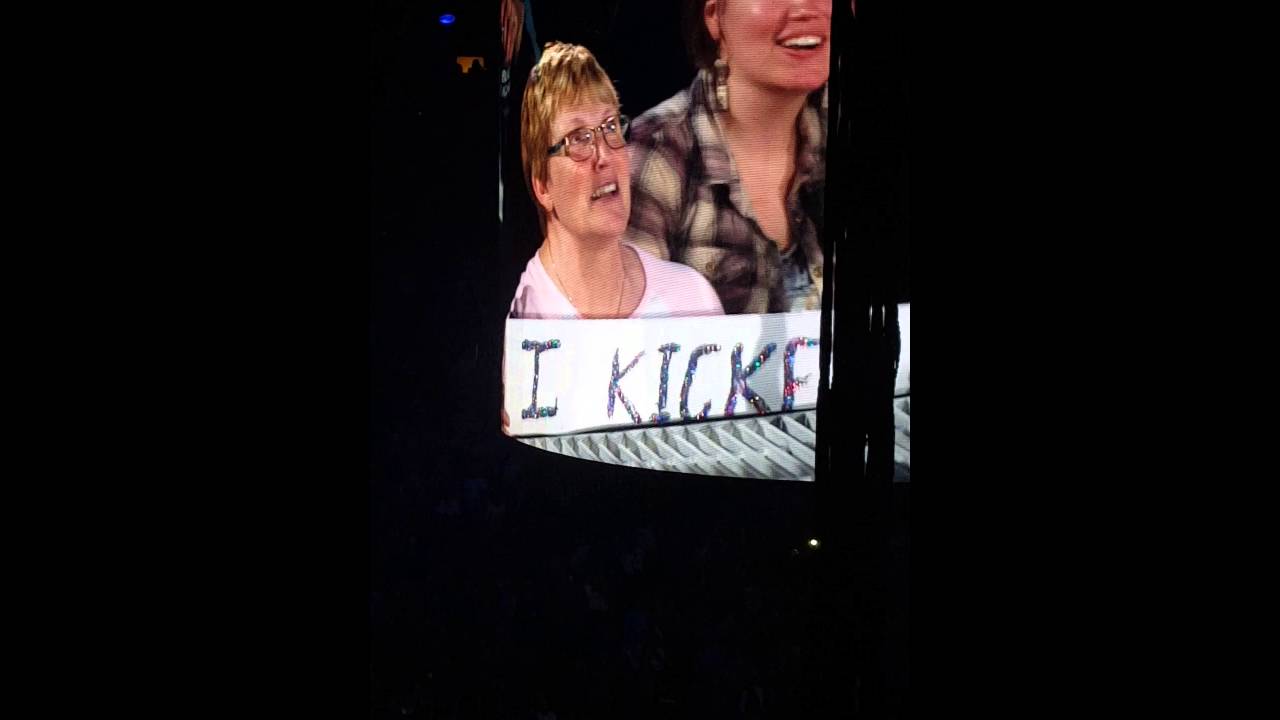 Garth Brooks, Teresa kicked cancers ass Des moines iowa world tour